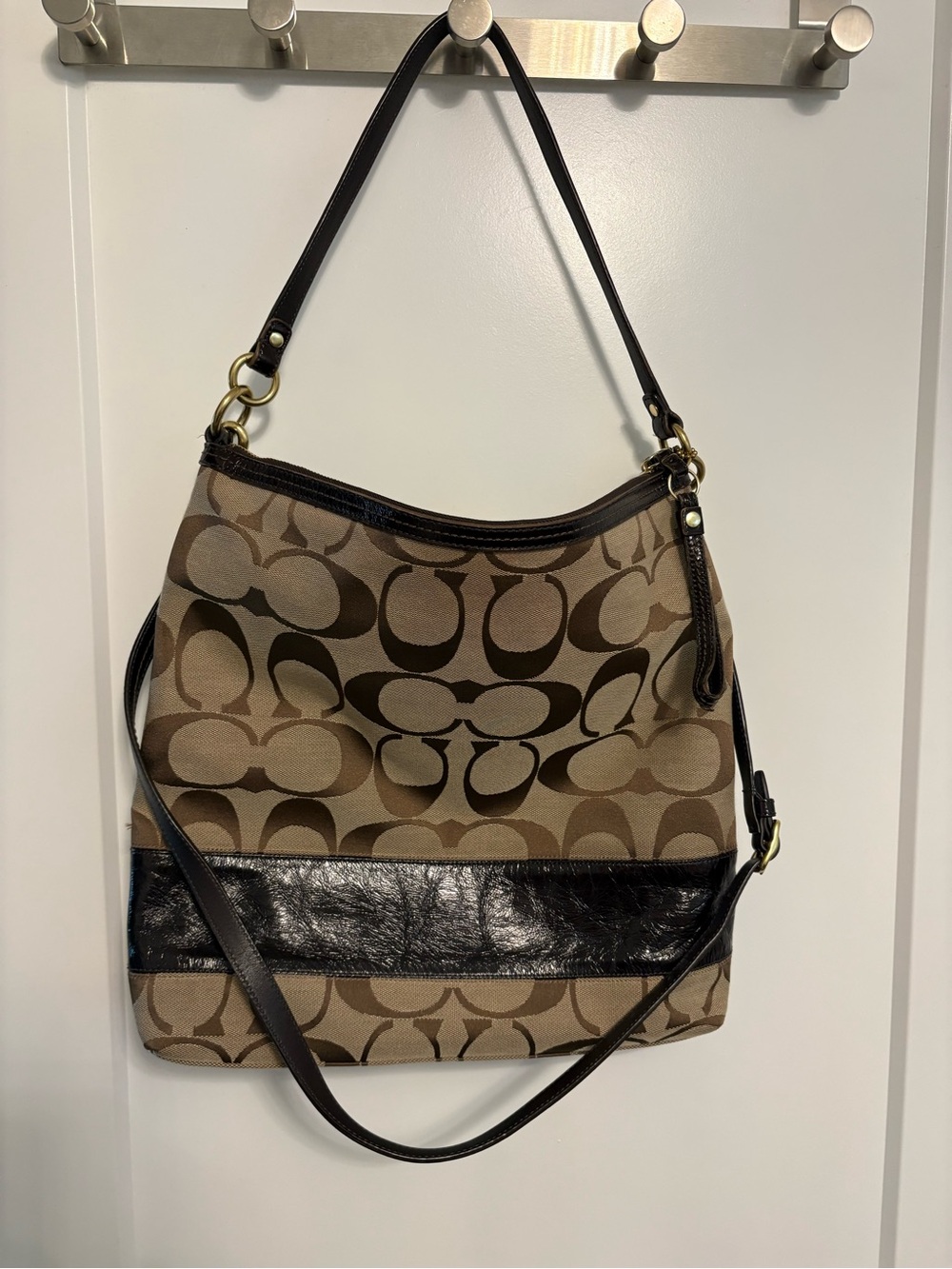 COACH Signature Canvas Fabric Brown Patent Leather Stripe Shoulder/Crossbody Bag